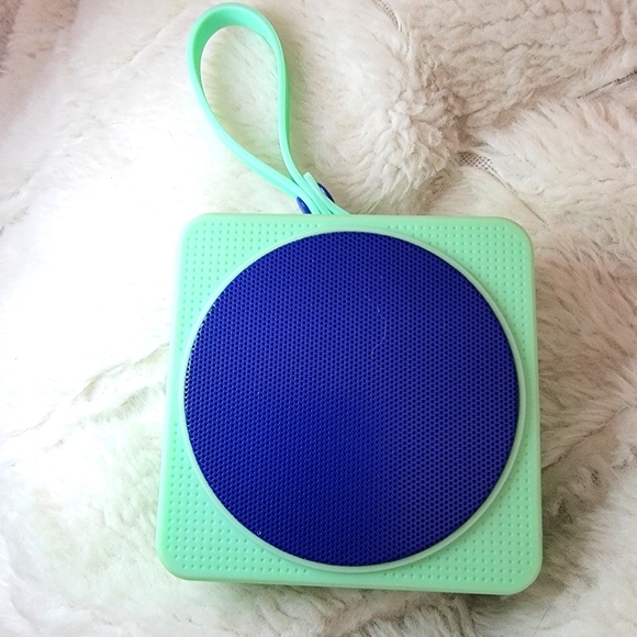 Heyday Round Speaker Manual Heyday Round Bluetooth Speaker